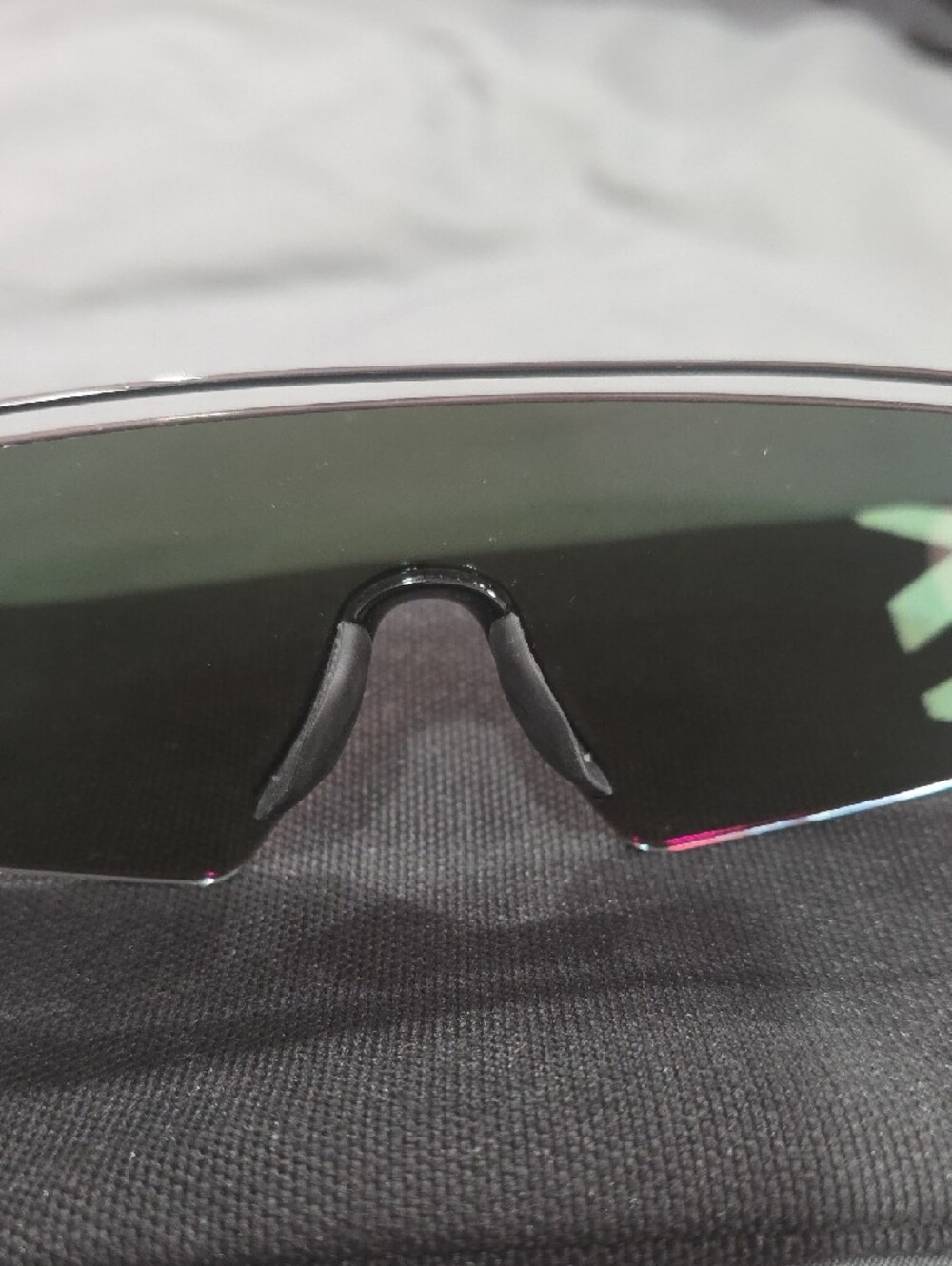 Quay Australia Shield Sunglasses in Purple Gradient - Picture 9 of 12